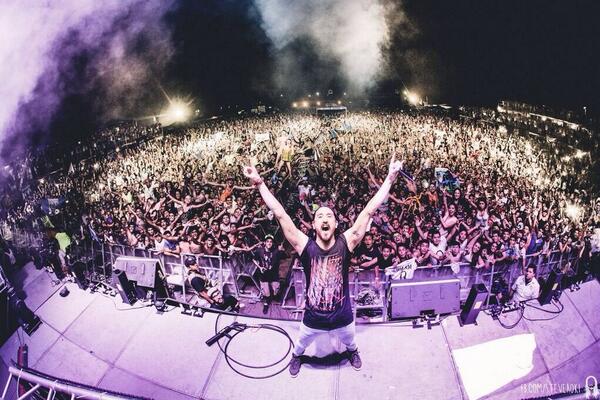_futurefactory's tweet photo. HATIRLATMA! 

30 Nisan #SteveAoki @MaslakArena 
Ertesi gün 1 Mayıs resmi tatil! http://t.co/MtYWU7DFCF