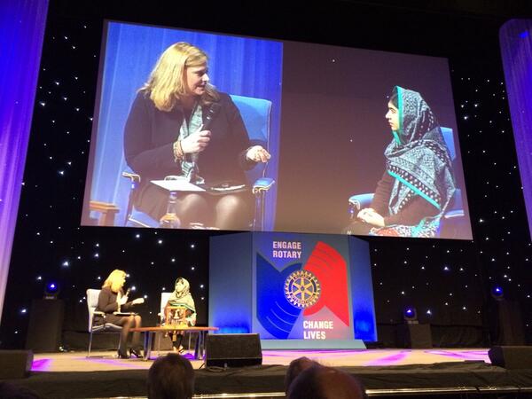 deasalsa_'s tweet photo. <3 RT @aworldatschool: Which introduced @Malala's interview with Sarah: If we work together we can educate millions http://t.co/3qqhKClarr