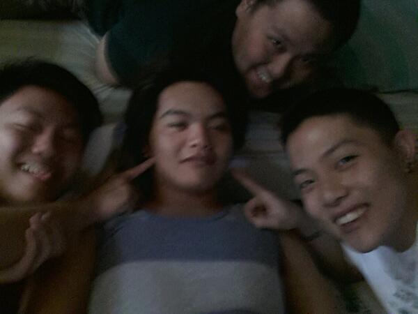 BENJAakaLEWIS's tweet image. #Selfie @ddeleon22 @levyloveyou #Apeng