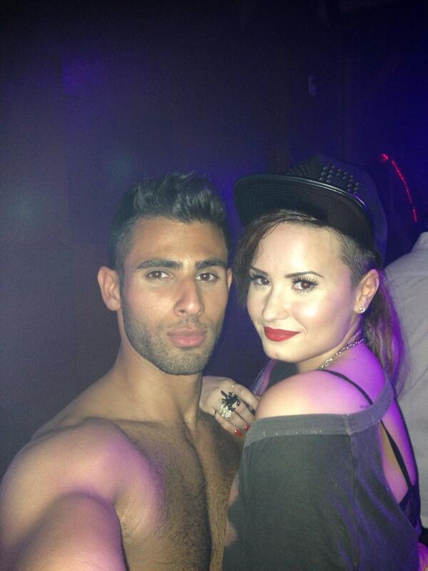 pablohernandez7's tweet photo. Loved dancing with @ddlovato tonight @ElevenNightclub #PlasticFantastic #demilovato #twerk @GayWeHo @GayAngelenos http://t.co/MQFnn0yY88