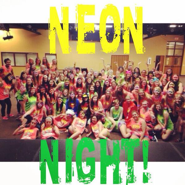 ArkansasAXO's tweet photo. NEON NIGHT!!!! #AXglO #AXOtakesLR #axosisterhood http://t.co/05rHOfLCAA