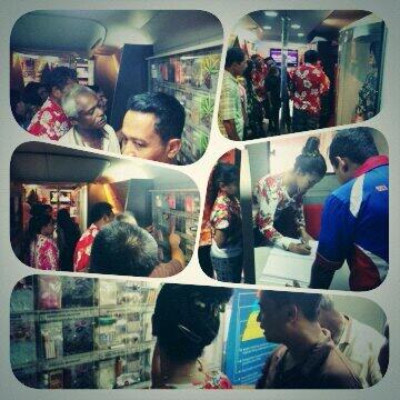 AADKPsUtara's tweet photo. Bas Pameran Di Wat Suwankhiri Pesta Songkran Dun Chuping @KPAADK @masya1175 @nashAADK http://t.co/lAfQu5NFUd