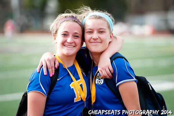 CheapSeatsPhoto's tweet image. 2 of the top 3 leading scorers in the STL Area - @SeckmanSoccer's @Ciarrajamie17 &amp;amp; @SILLYesSTRING #ScoringMachines
