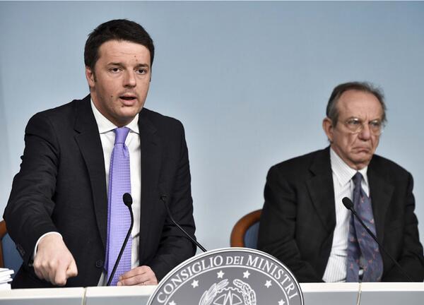 Affaritaliani's tweet image. #Renzi al #SaloneDelMobile2014: "Violenta lotta alla burocrazia per rilanciare le imprese" bit.ly/1kjCIzI