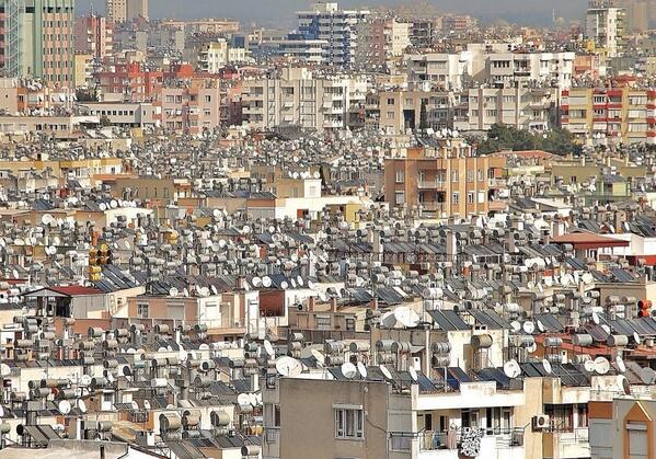 fx355's tweet image. Portakal ağaçlarının kokusu ve kuş seslerinin eşliğinde bir Antalya sabahından herkese günaydın!