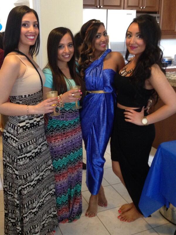 melindashankar's tweet photo. @KassyShanks oh haaay booo💁 http://t.co/TFKnK5EjQF