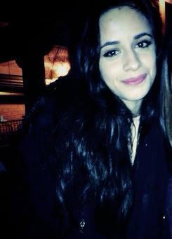 5H_Denmark's tweet image. Dinah, Camila og Fans til 5SOS koncert i LA (12.04.14) #2