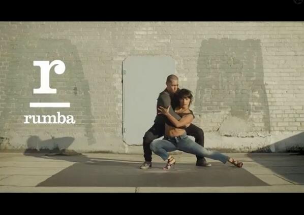 ieupmedia's tweet photo. Jeans Diesel : ces démonstrations de danse vont vous bluffer.
 http://t.co/C8cGUaQmn4 http://t.co/aI2rEIlKvO