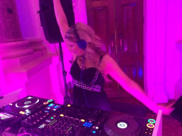 stevencooperdj's tweet photo. @CiaraghK rocking the decks #VichyAwards @VichyUK @ccckearney http://t.co/fVift45DmW