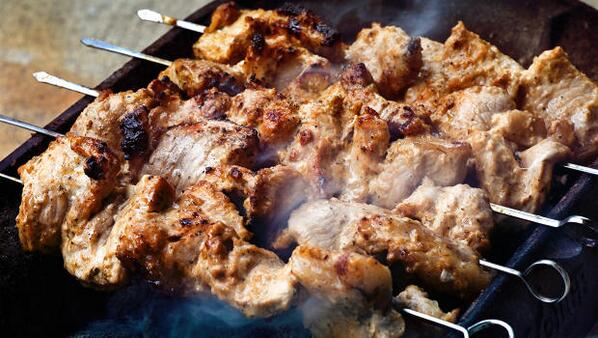 FastCoImpact's tweet photo. Putting beer on your meat is good for your health. http://t.co/i0wcSAJ0NF http://t.co/ItAnX3cC58