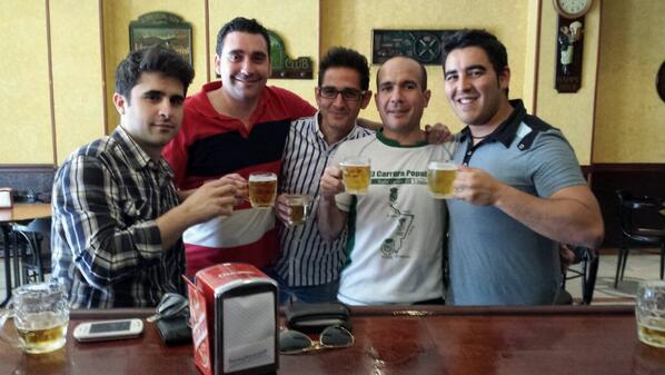 Celebrando la victoria en el derbi en <a href="/gersali2013/">gersali</a>