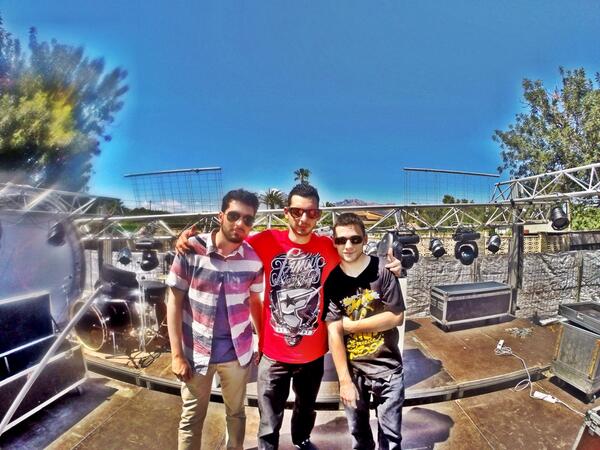 Misterbarcelo's tweet photo. Acabamos de llegar a @ZionSoundFest @MontoyaBarcelo Dj tempo y Razvan http://t.co/zzsCobt2Ii