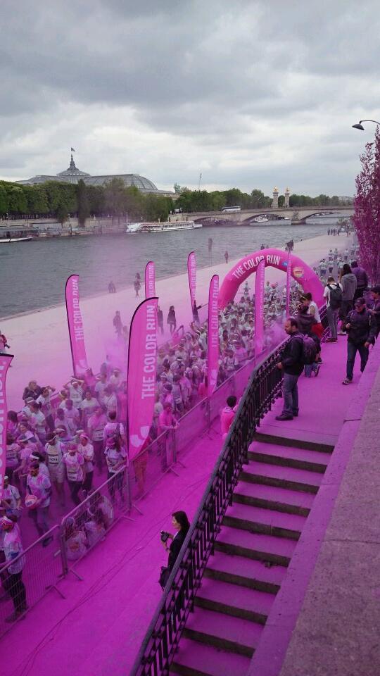 giluzful's tweet image. Comment prendre des couleurs en quelques minutes.. #ColorRunParis