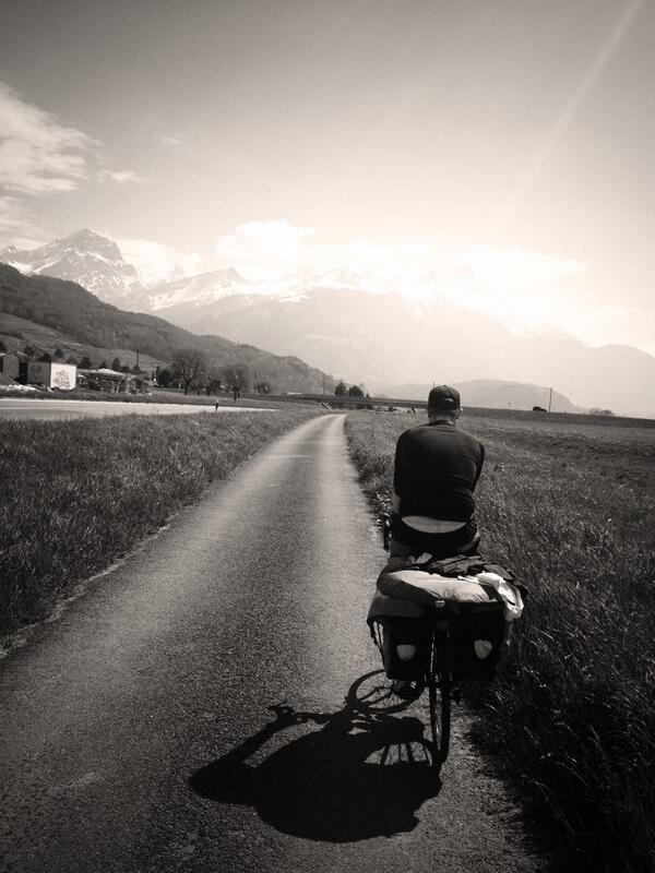 London2Lucca's tweet image. Sunday always makes for a good day of riding. Heading at a leisurely pace towards the Alps