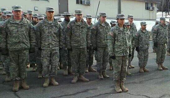 Anna347Simmers's tweet photo. Me and my platoon #LT #iLoveMyJob #PlatoonLeader #loggieLife http://t.co/kLYiq8m0rJ