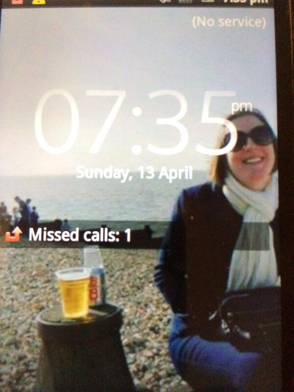 found a phone on the London marathon road at canary wharf. Does anyone know this person #LondonMarathon #foundphone