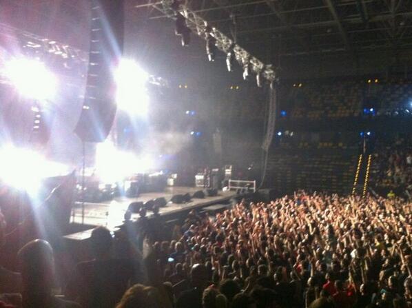 Auritzetx's tweet photo. Momento ahazteziñe #Ska-p http://t.co/EVvSVecGoR