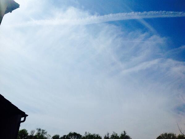 ChemtrailersEye's tweet photo. And increasing. #chemtrails #fog http://t.co/r7Fd0VWB4i
