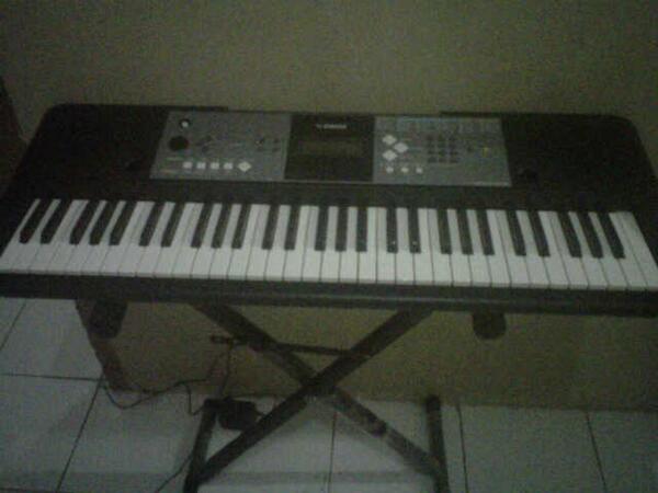 Hey guys, butuh keyboard?ada yg mau jual kondisi msh bagus, silahkan lsg tnya ke @nita20_s pls share <a href="/animatefans/">Elaina</a>