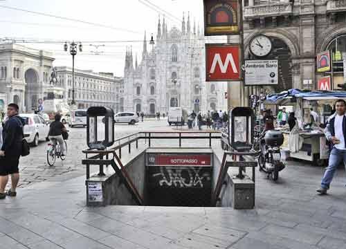 Affaritaliani's tweet image. #SaloneDelMobile2014 Milano: turisti russi in diminuzione, asiatici in crescita bit.ly/1nlhhhE