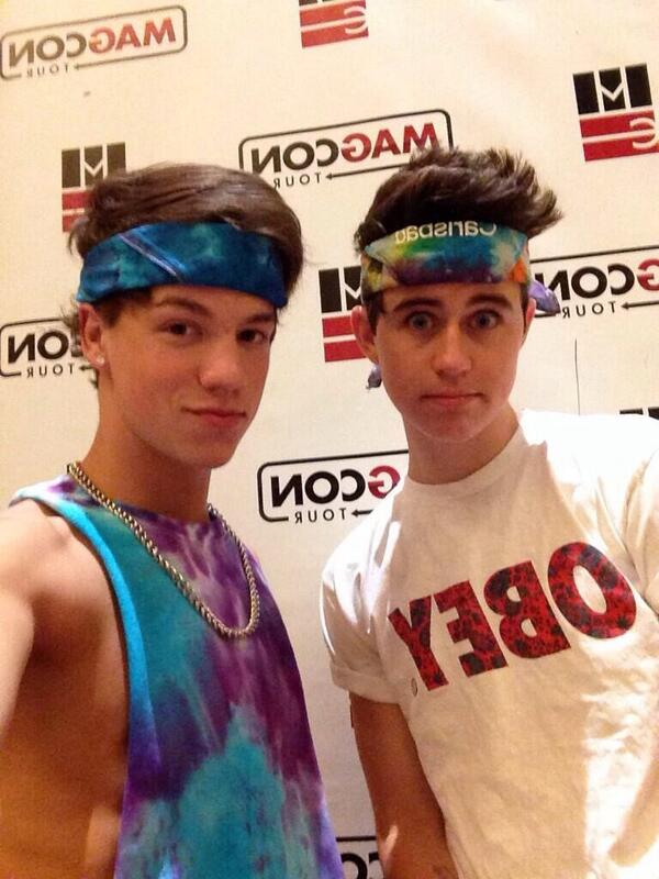Its_TaylorC1's tweet photo. Me and Nash http://t.co/hG1VySqamm