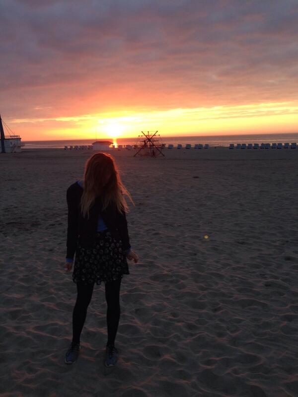 InaBeckerMusic's tweet photo. the sun and the sea http://t.co/oxtcG0MfPL