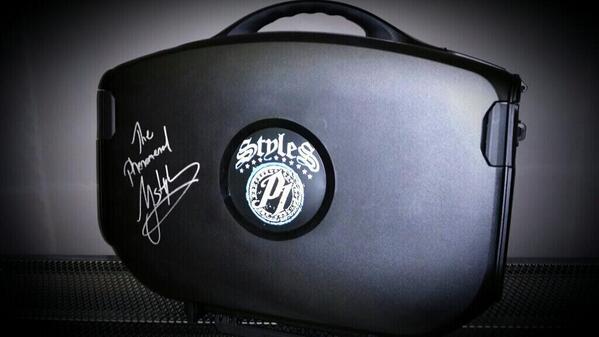 myGAEMS's tweet photo. Giving away this custom #Vanguard signed by @AJStylesOrg in less than 30 minutes! Make sure to follow and RT to win! http://t.co/o2NFFe6TfC