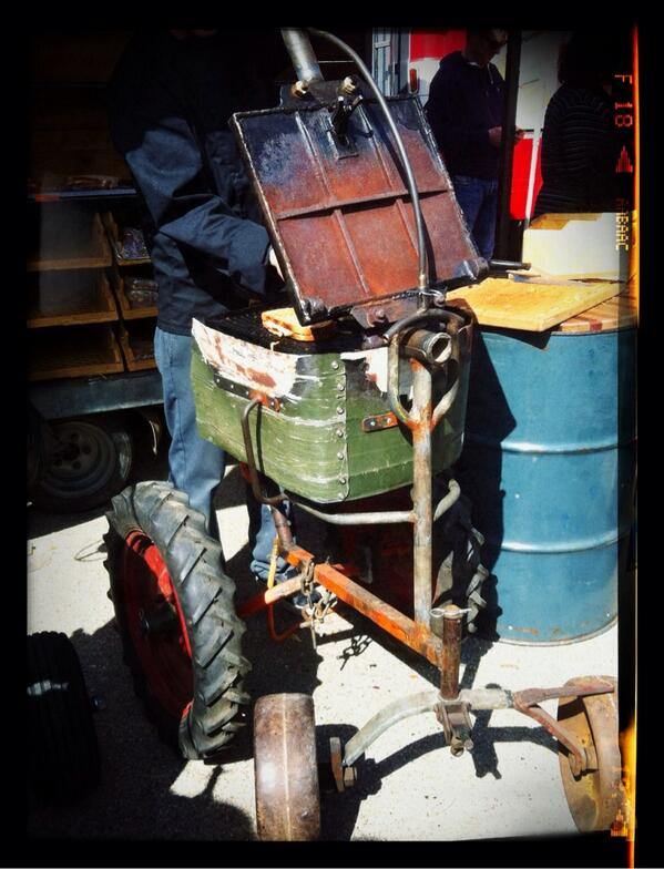 JPiguet's tweet image. coolest grilled sandwich machine #retrotoaster #puremarket #funfood