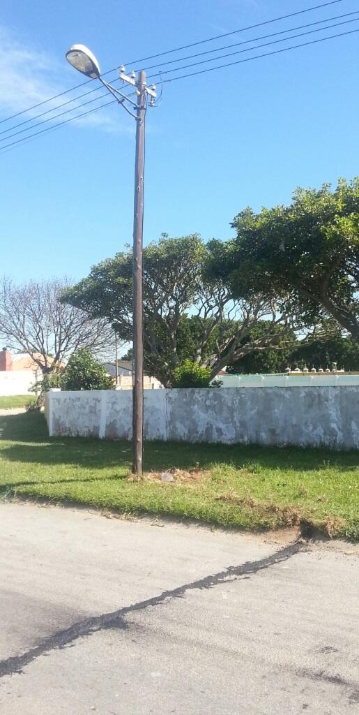 moladi's tweet image. Pic Walmer Township PE - 2weeks later and NMMM still has not acted or removed illegal connection #PowerPirates #Eskom