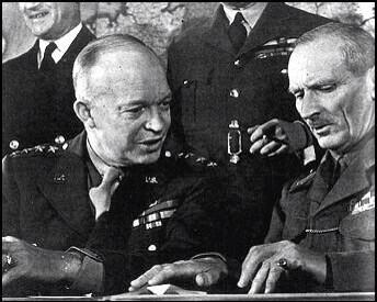 eisen_gen's tweet photo. Currently with Mr. Montgomery planning the invasion of North Africa 😎 
#truehomies #1942 http://t.co/hGdCBDuVhN