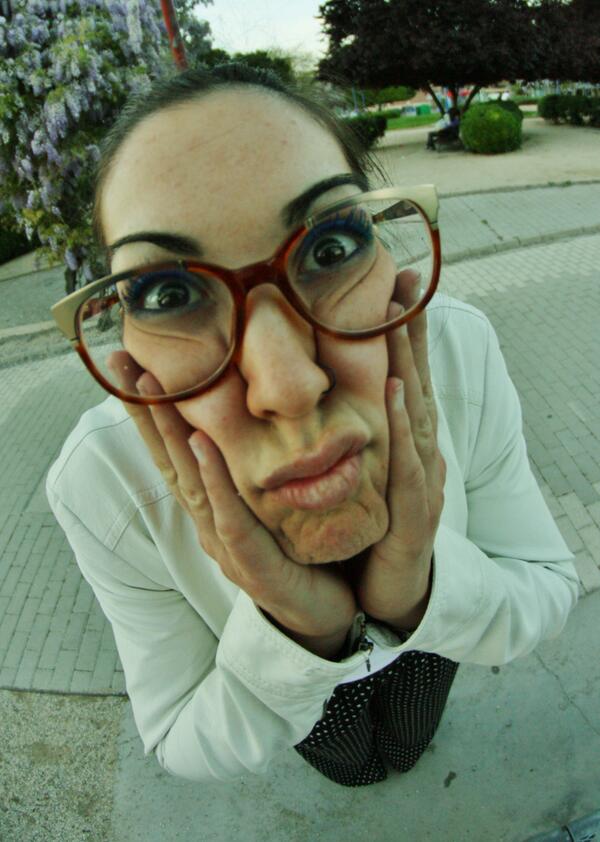XandraLunar's tweet photo. @lauralunar13 pero q guapa es mi sister!!! http://t.co/p7uawwC65O
