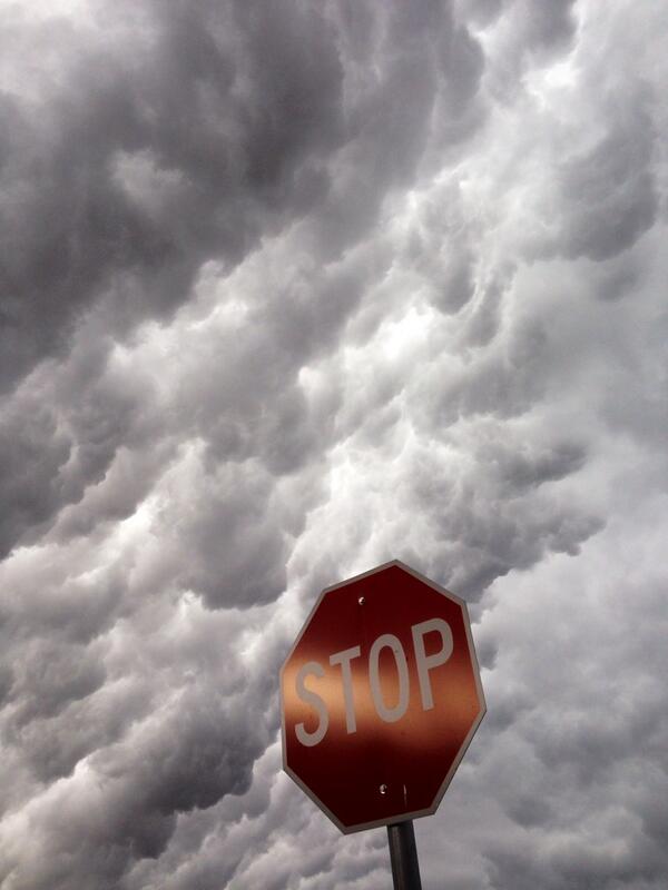 AndBrent's tweet photo. Stormsanity. #WTFWeather #NoFilter #KCSpring http://t.co/gUtyBBOGg8