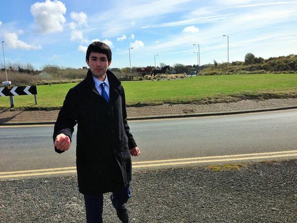 DavidBartonCC's tweet photo. Friday 11th April- Spreading the Conservative message here Southport whilst out canvassing for the local elections. http://t.co/qufge6Koir