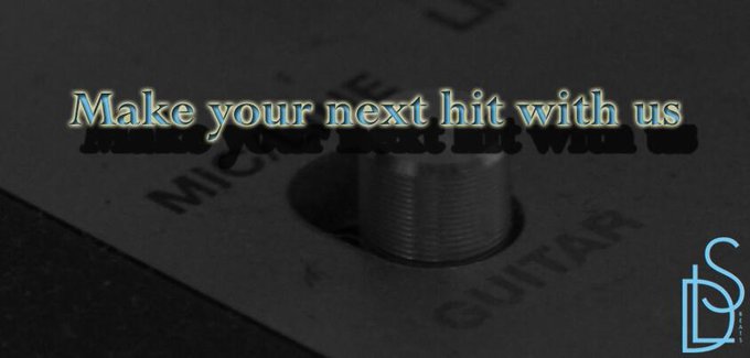 Watch DLS's leaked NSFW photo on TwXstars