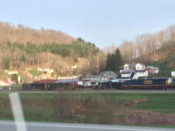 Cybeleta's tweet photo. @GeoTrains look #coaltrain #avsprt #transportgeo http://t.co/2dtHEHG2R7