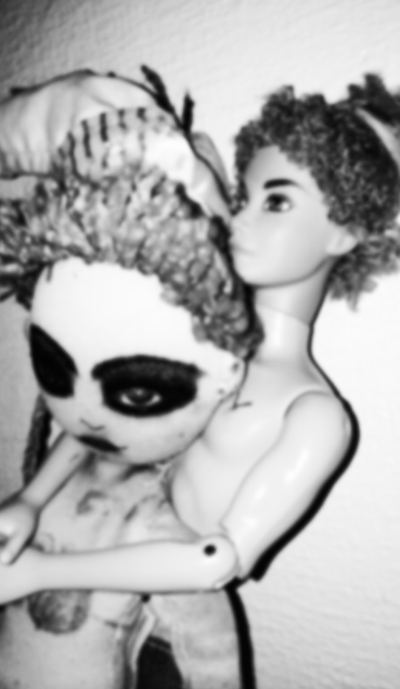 jamikaismusic's tweet photo. Lovebirds, to dreams and beyond...beautiful night vision at coachella @lindakalena @MrChadJockim http://t.co/TzFYWs9b5K