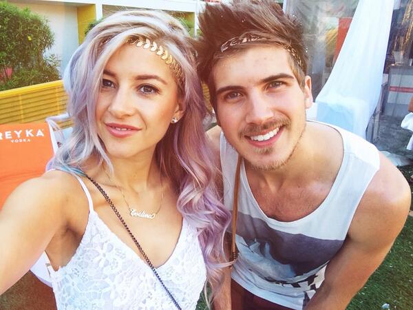Evelina's tweet photo. At the @keds coachella party with @JoeyGraceffa 🌴🎉 http://t.co/Nu3y7ZhDip