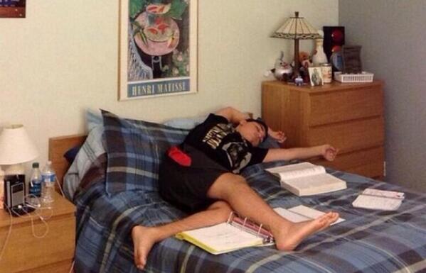 introvertsmemes's tweet image. currently