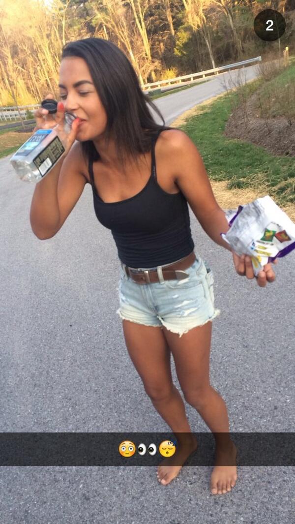 mixedmisfit's tweet photo. #hotmess 💥😌 http://t.co/0xcHxRqKhT