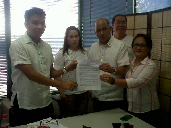 power_MM's tweet photo. BREAKING: POWER! Metro Manila and Marikina City Councilor lead the filing of a City Resolution vs high power rates http://t.co/D4kcsDv3Ki