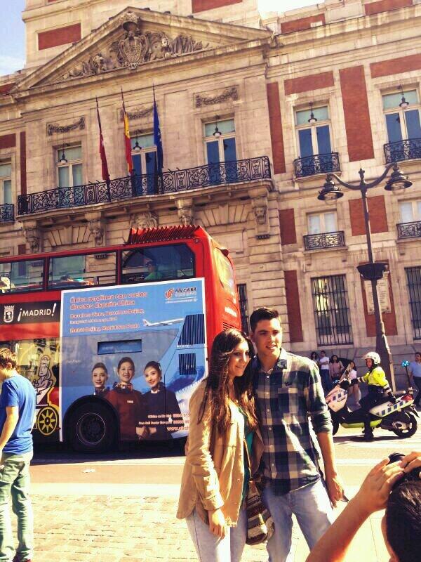 MawiiMuoz's tweet photo. "@josemanuelML17: Nos disponemos a hechar otro diita por madrid @MawiiMuoz tequiero http://t.co/ZcwBCmuhmF"