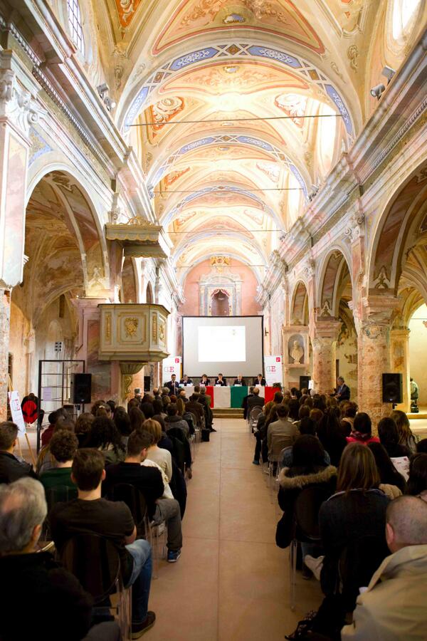 Dialoghi Eula: #Politica ed #Economia. L' Intervento di Gabriele Molinari @SeanHMallory bit.ly/1nmhJfB