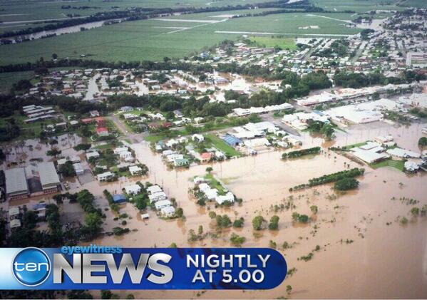 Sandra_Sully's tweet image. Left high and dry, thousands are still stranded in the wake of #Cyclone #Ita. Details tonight. #TCIta.