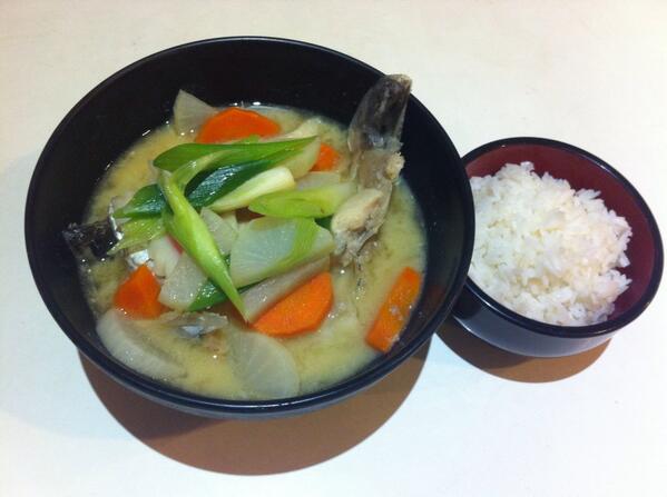 afifahjorano's tweet photo. Ini enak banget loh yang suka salmon ini dia soup salmon nabe with rice hanya 35000 saja hanya di @MagurokuResto http://t.co/dJUFWnePtW