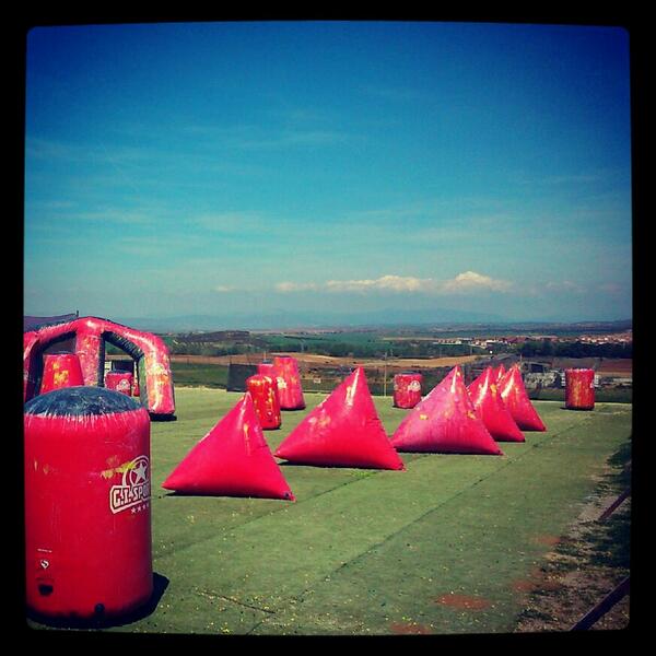 OverkillingTeam's tweet image. Millennium field workout!