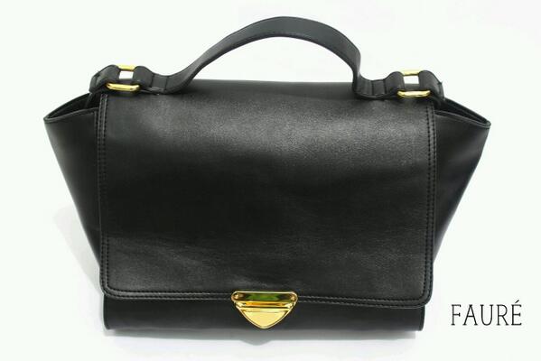 Faure_ID's tweet photo. Inspired by the captivating color of Burung Enggang: Fauré Bag Elegant Black. http://t.co/QcFbg8nBEH