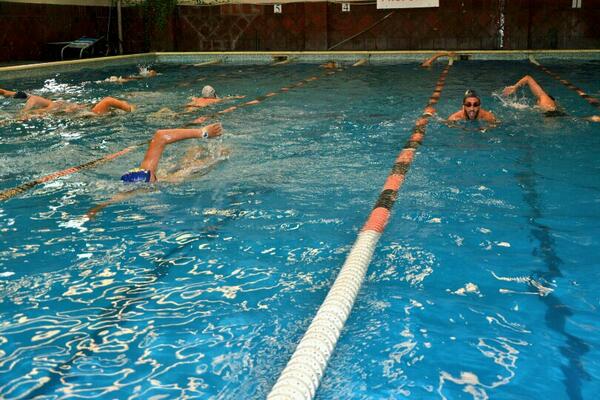 Azul_Profundo's tweet photo. Clases adultos lunes, miércoles y viernes 9 hs http://t.co/qzonGpKLox