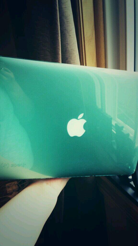 roseymegs's tweet image. Now she is protected #macbook #mychild #mintcase #favcolour #obsessed