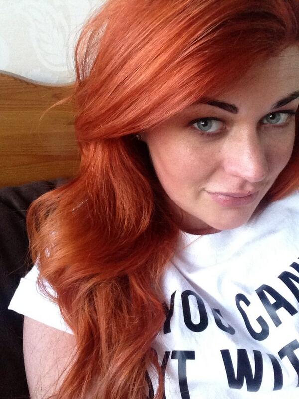 Xshivmacx's tweet photo. Standard new hair selfie http://t.co/RGGnd7y1qv