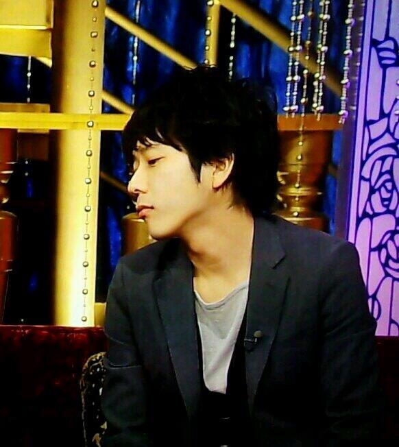 Mika 月曜から夜ふかし ゲスト 二宮和也 この顎から首筋ライン たまりません Http T Co Zypvlellzh